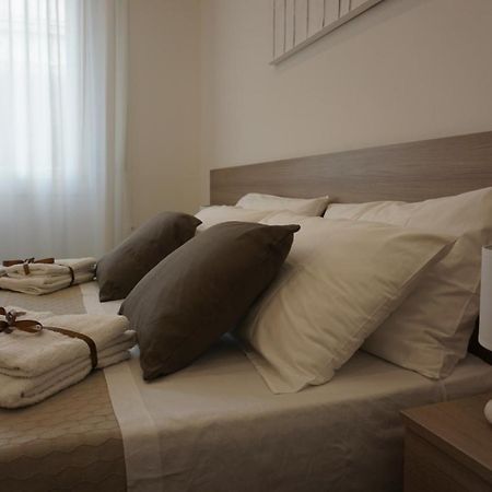 Azzisa Holidays Suite パレルモ エクステリア 写真